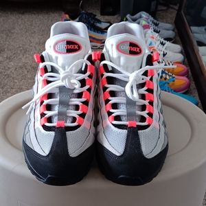 "95" men's black and gray air max